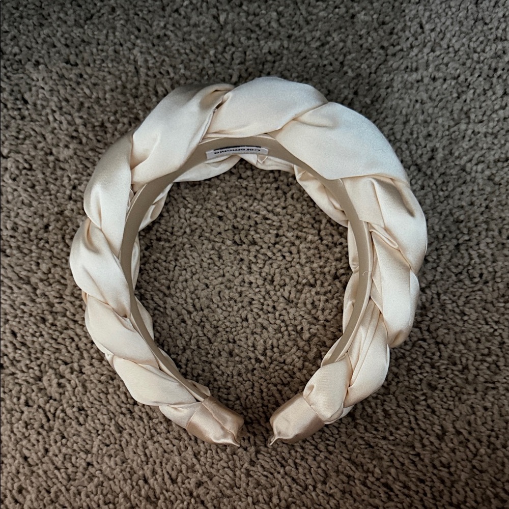 Ceremonia Frida Headband in Cream